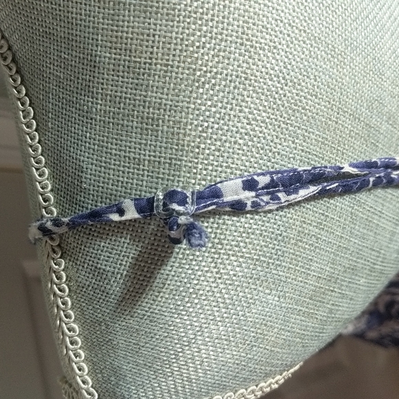 Blue and White Floral Shirt - Picture 3 of 3